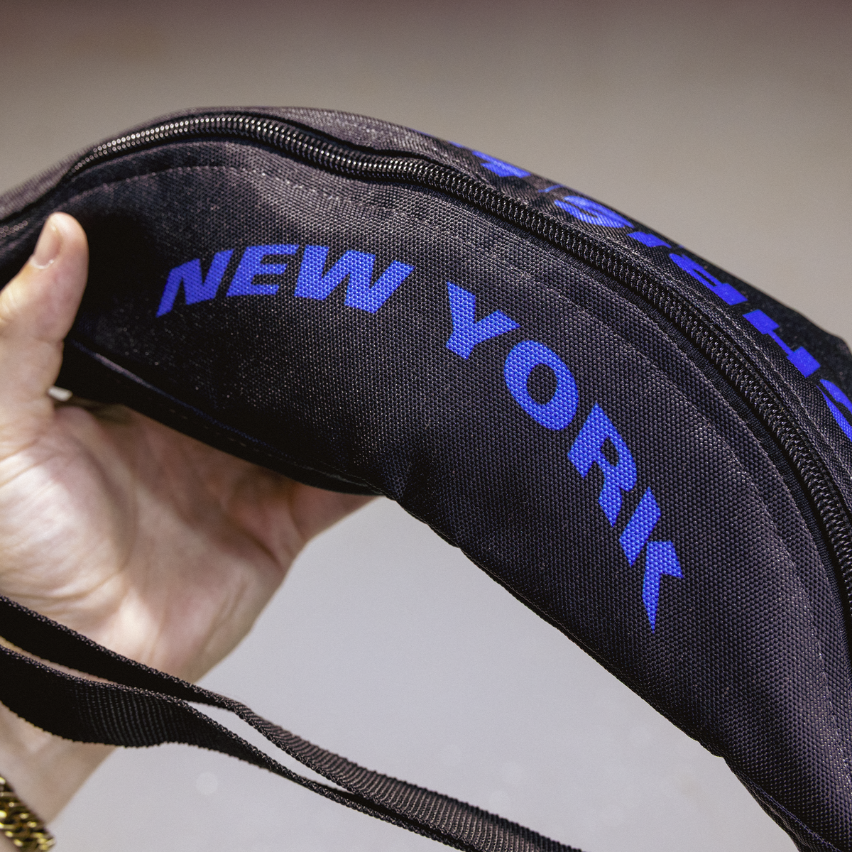 Official Chris Lake NEW YORK '26 - FANNY PACK - BLACK/BLUE, detail view 11
